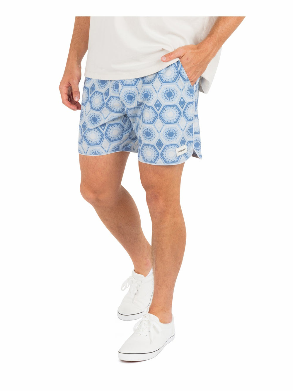 Hurley | Phantom Naturals Scallop Volley 17" - Spring Breeze